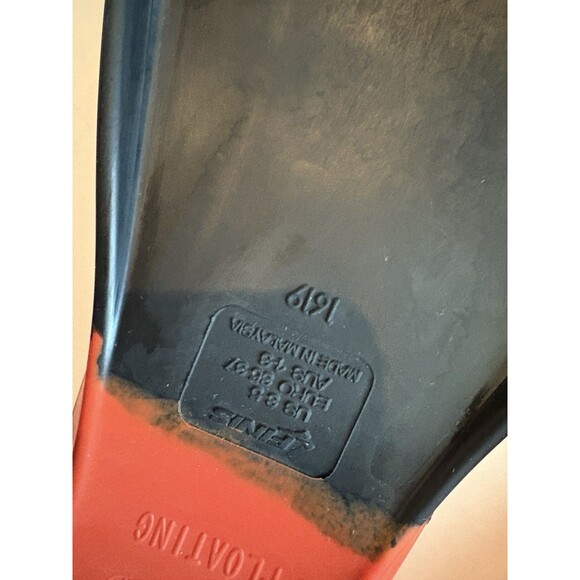 FINIS Swim Fins Red Black Size US 3-5 EU 36-37 Youth Teen or Small Adult Trainin - Picture 5 of 8